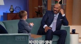 여전히 고통받는 진행자